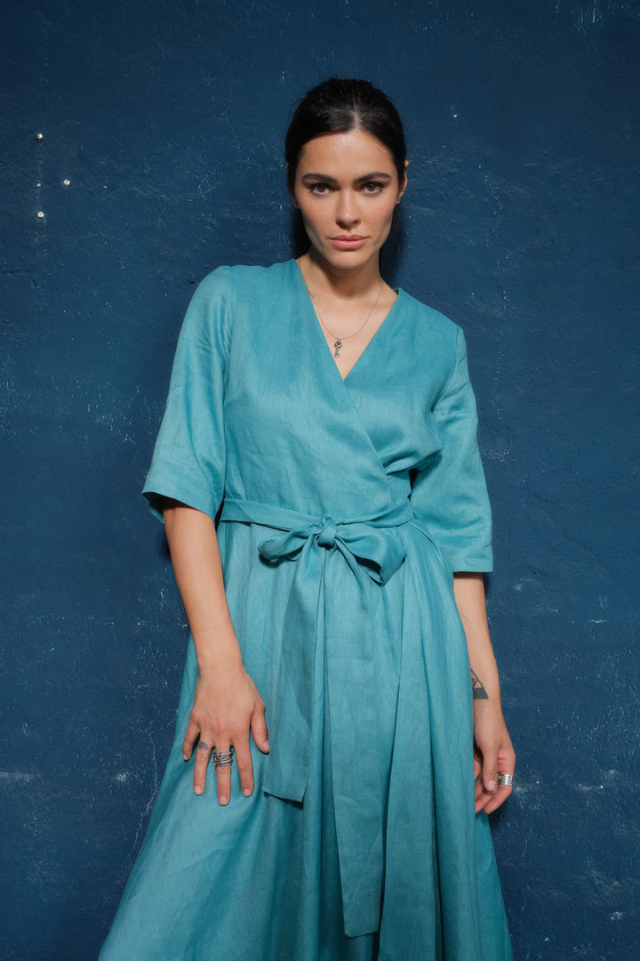 Linen Dress - Flattering V-Neckline and Waist Belt Detail - Close-Up