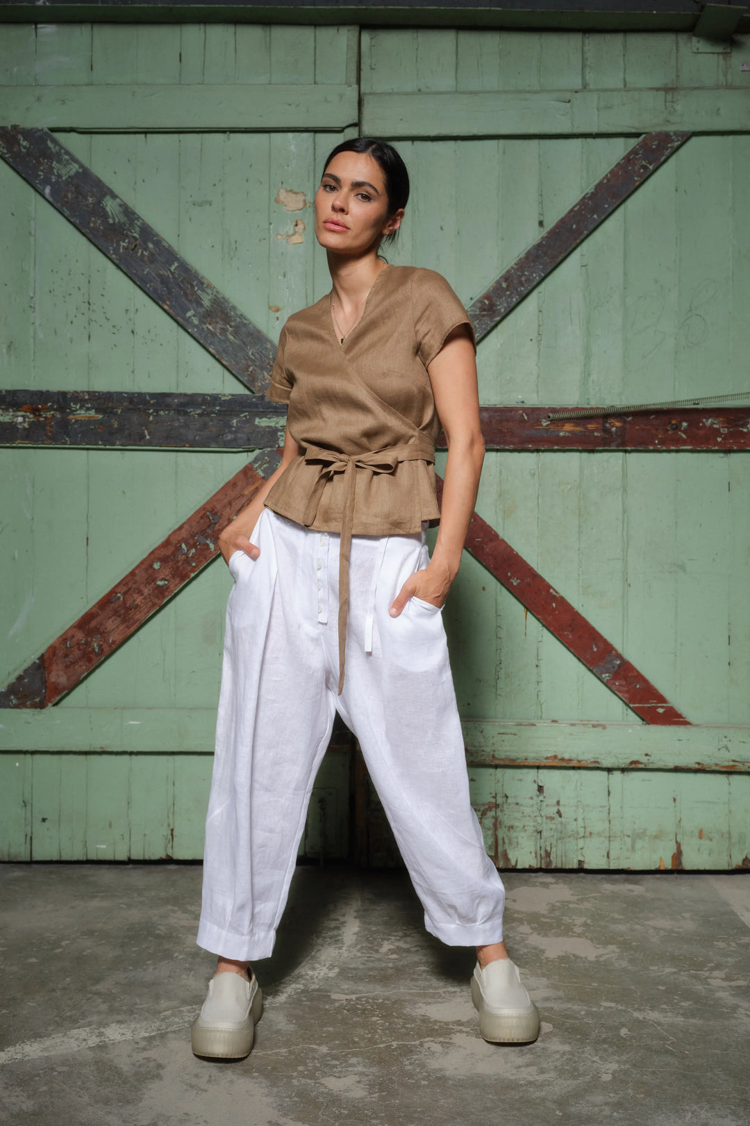 White Linen Japanese Style Pegged Pants - Button Fastening