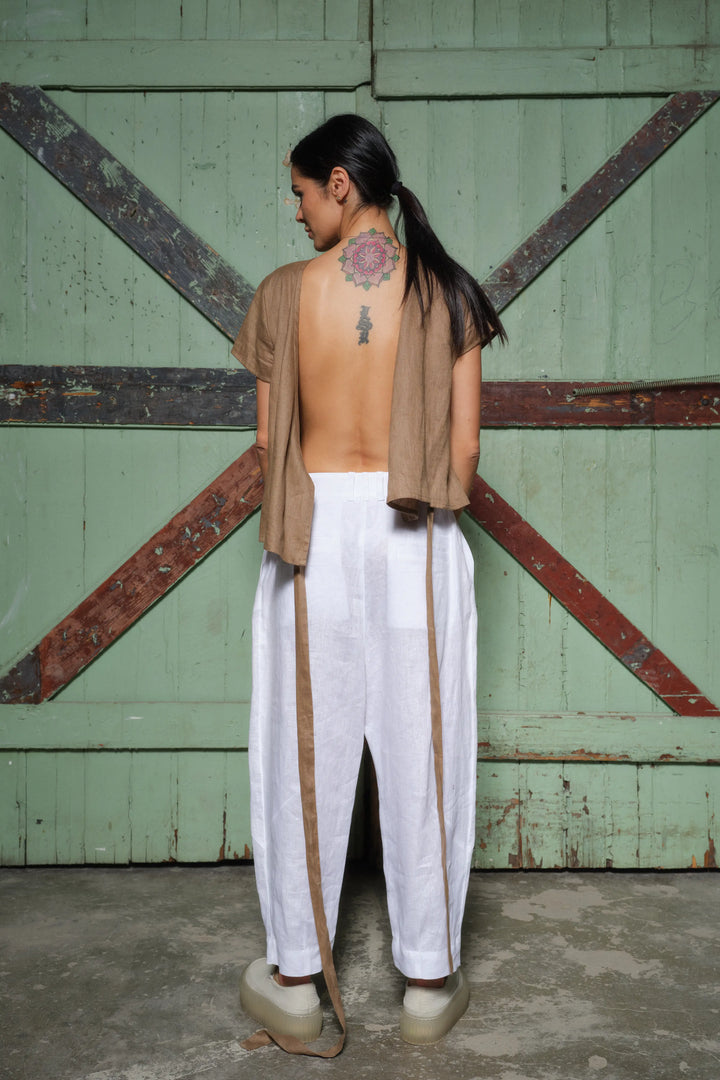 White Linen Japanese Style Pegged Pants - Back Pockets