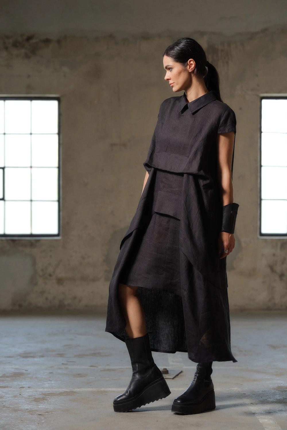 Modern Flowy Short Sleeves Linen Dress - Front View