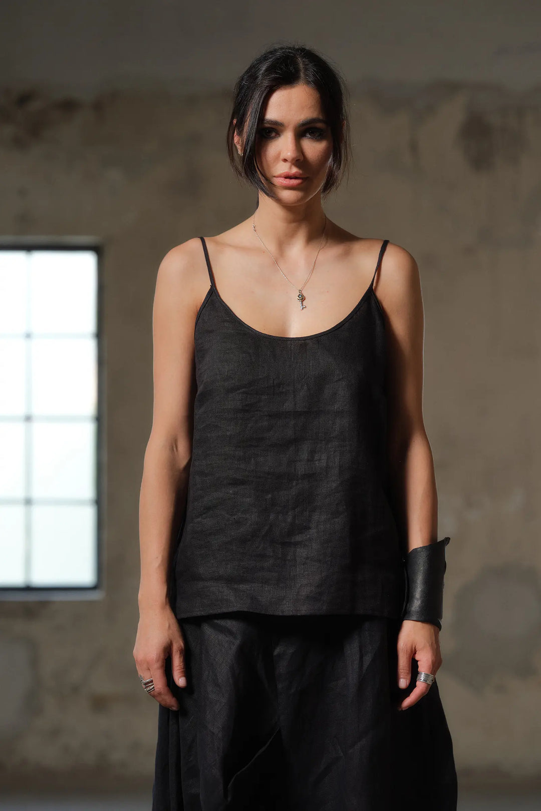 Relaxed Fit Black Linen Tank Top with Straight Hemline