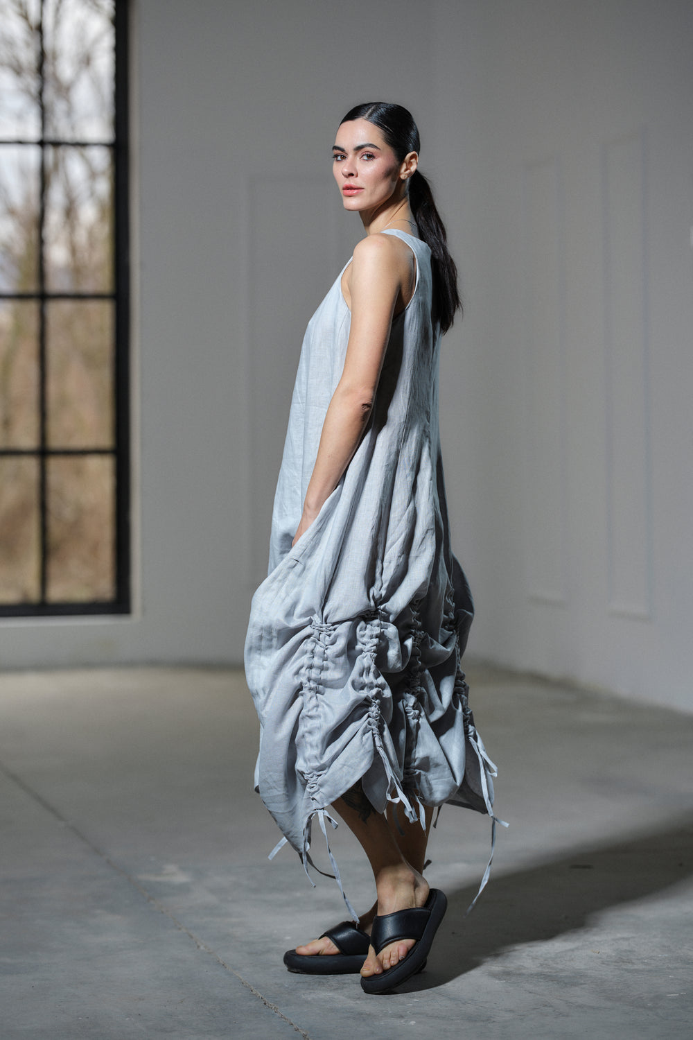 Avant garde linen dress with adjustable length