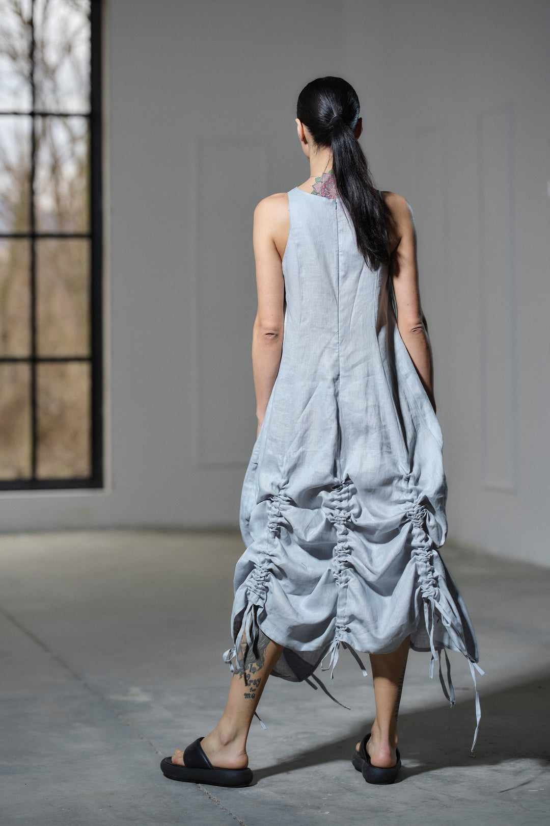 Avant garde linen dress with adjustable length