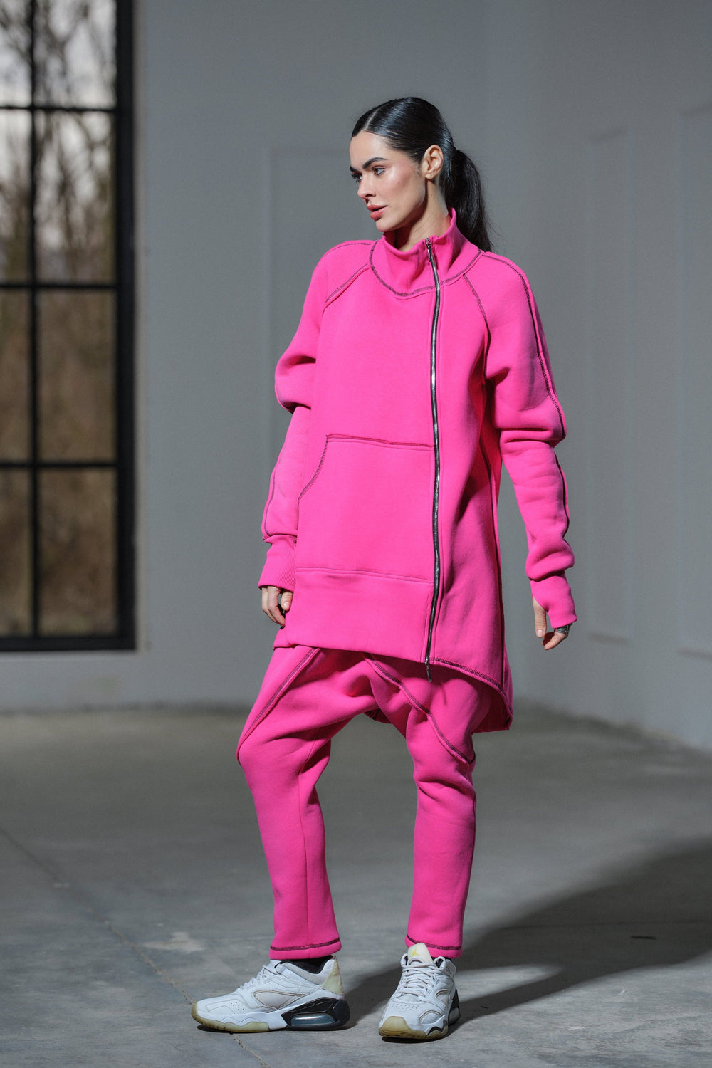 Asymmetrical cotton tracksuit set in fuchsia color