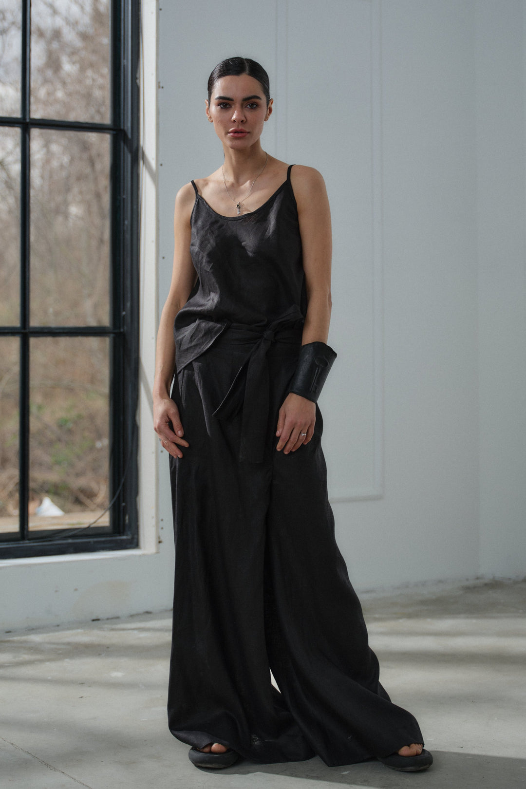 Black wide leg linen wrap pants