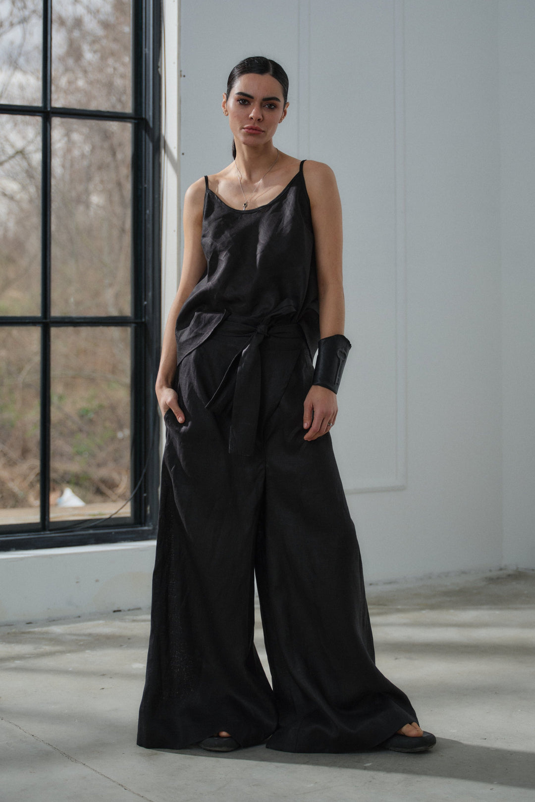 Black wide leg linen wrap pants