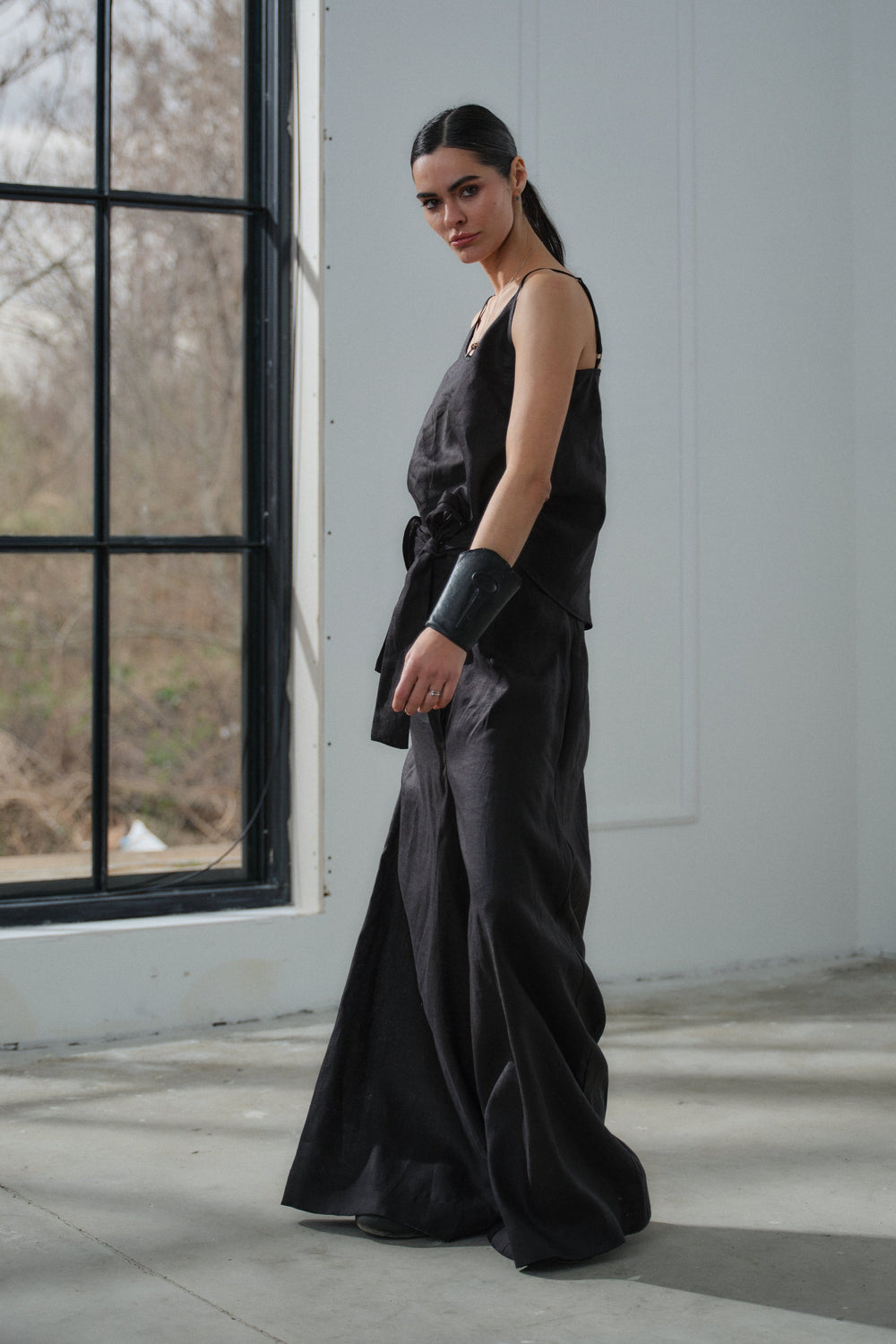 Black wide leg linen wrap pants