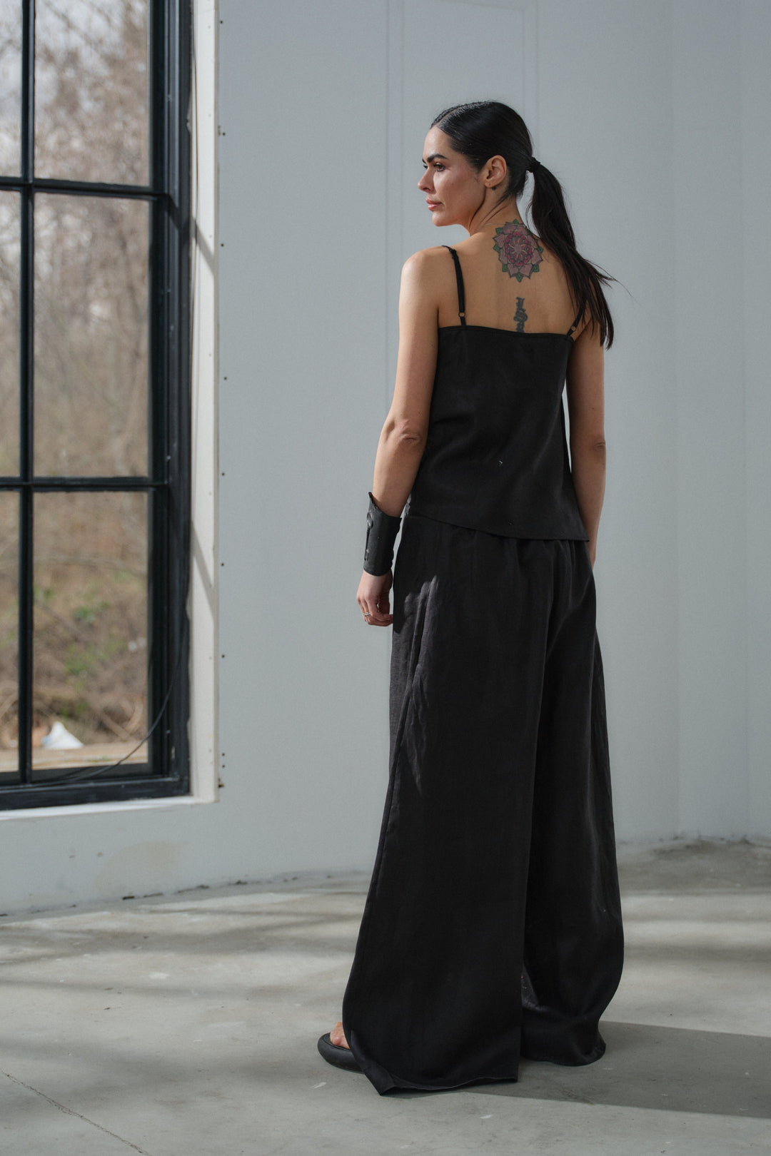 Black wide leg linen wrap pants