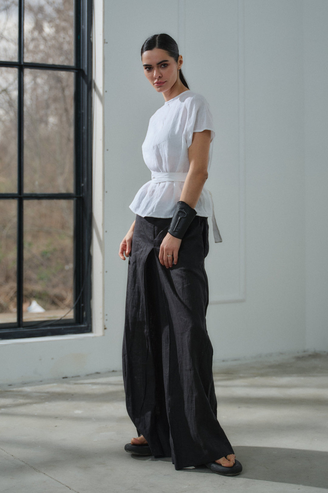 Black wide leg linen pants