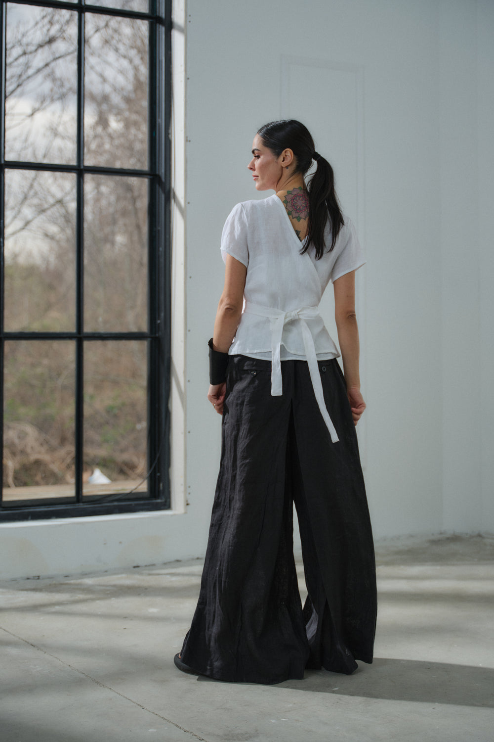 Black wide leg linen pants