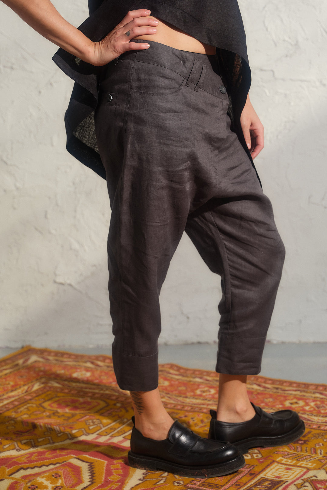 Summer linen baggy pants in Dark grey