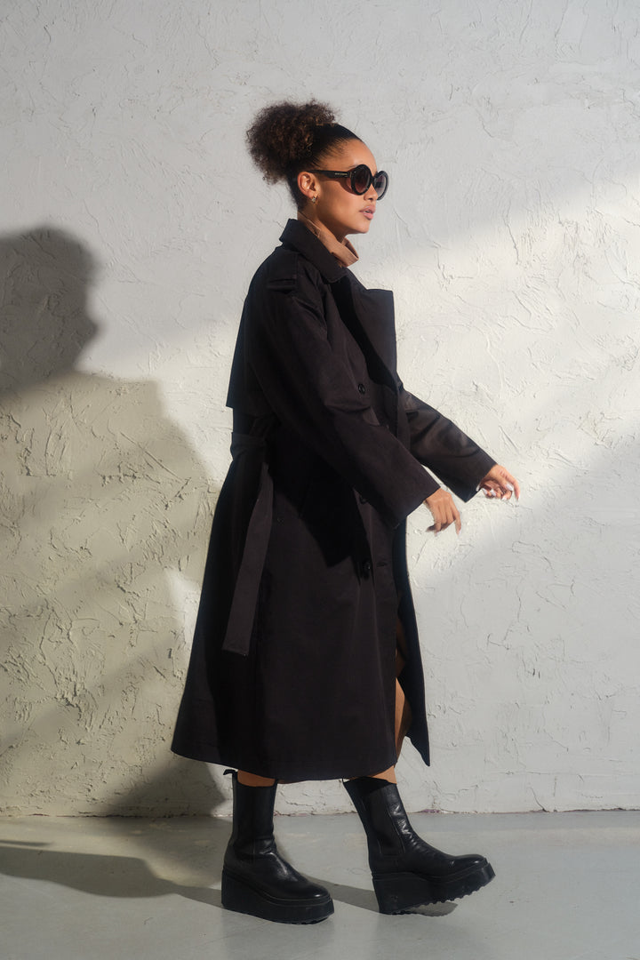 Double breasted trench coat in black