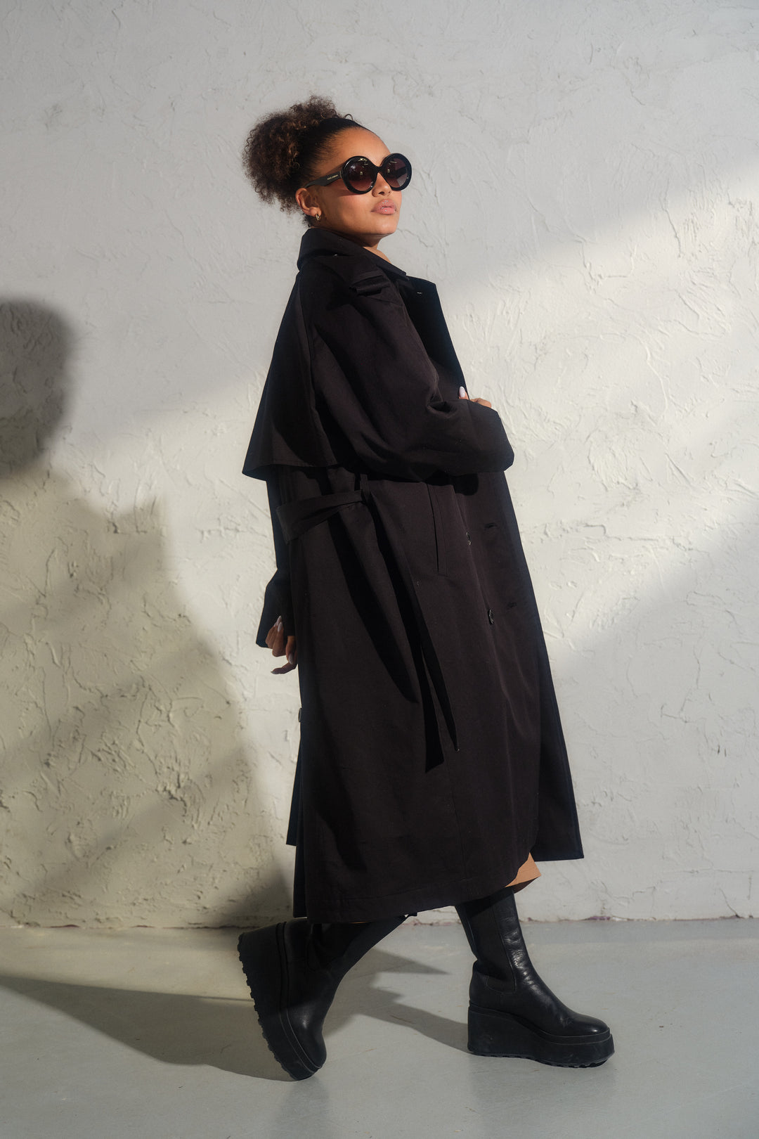 Double breasted trench coat in black