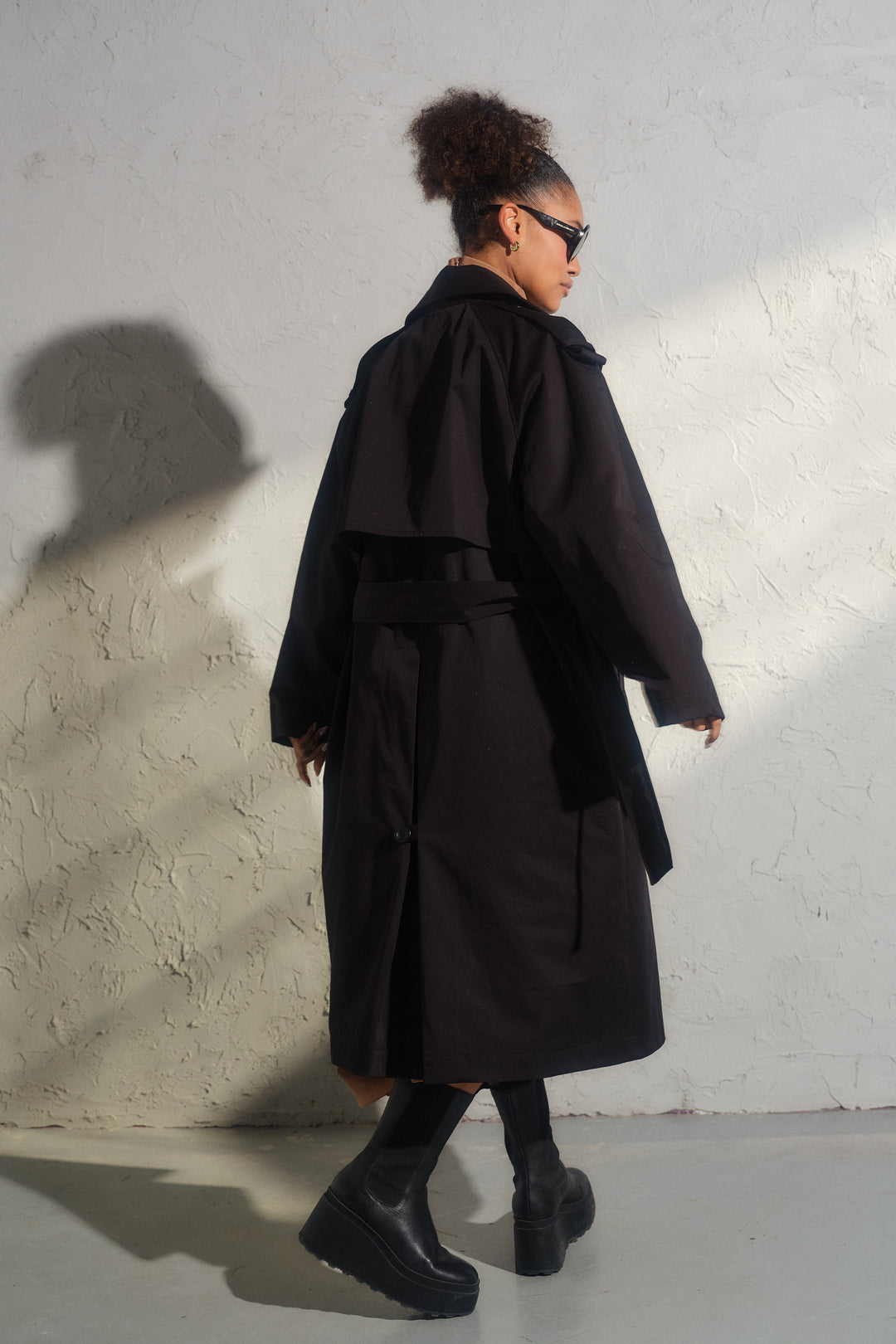Double breasted trench coat in black