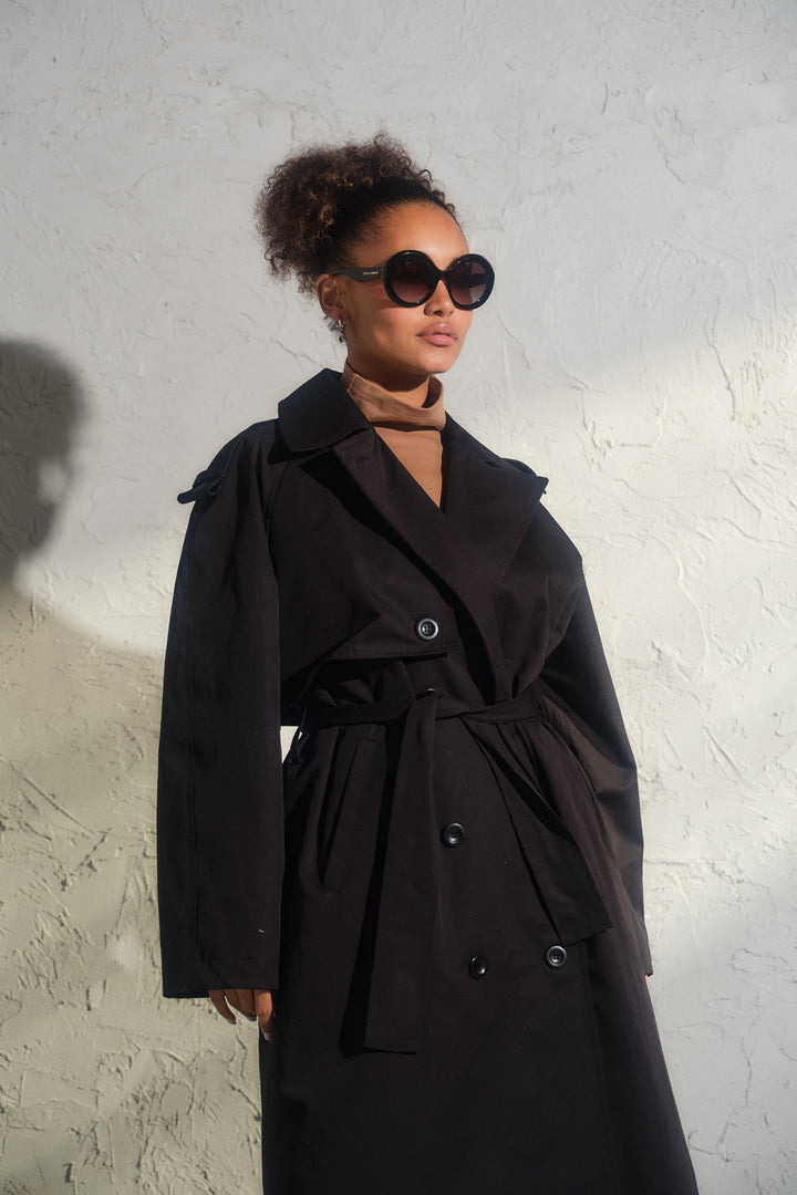 Double breasted trench coat in black