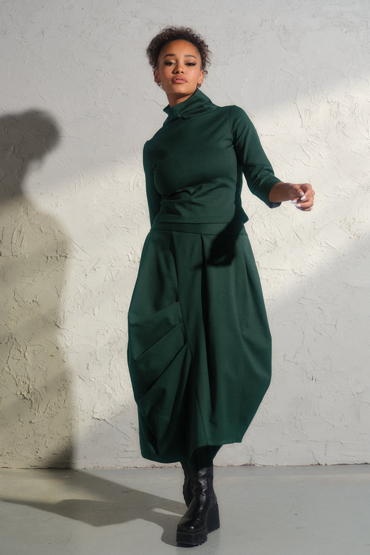 Asymmetrical viscose midi skirt in emerald green