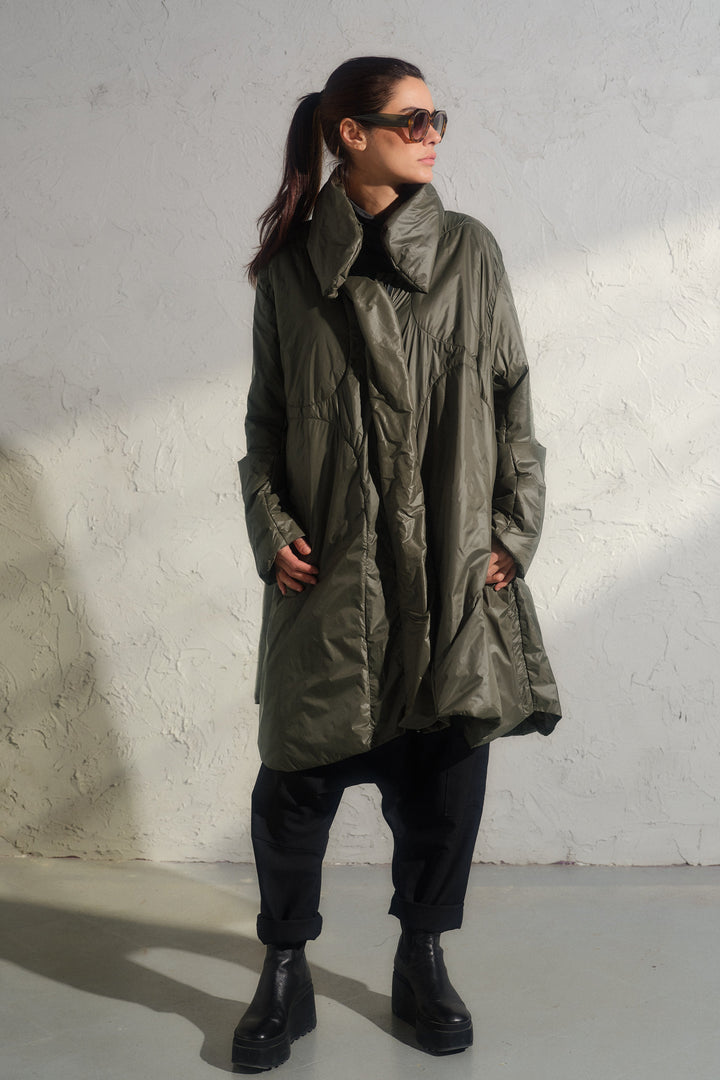 Avant Garde Women's Quilted Jacket in Khaki