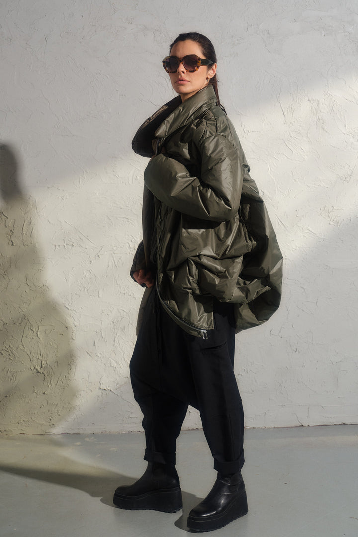 Avant Garde Women's Quilted Jacket in Khaki