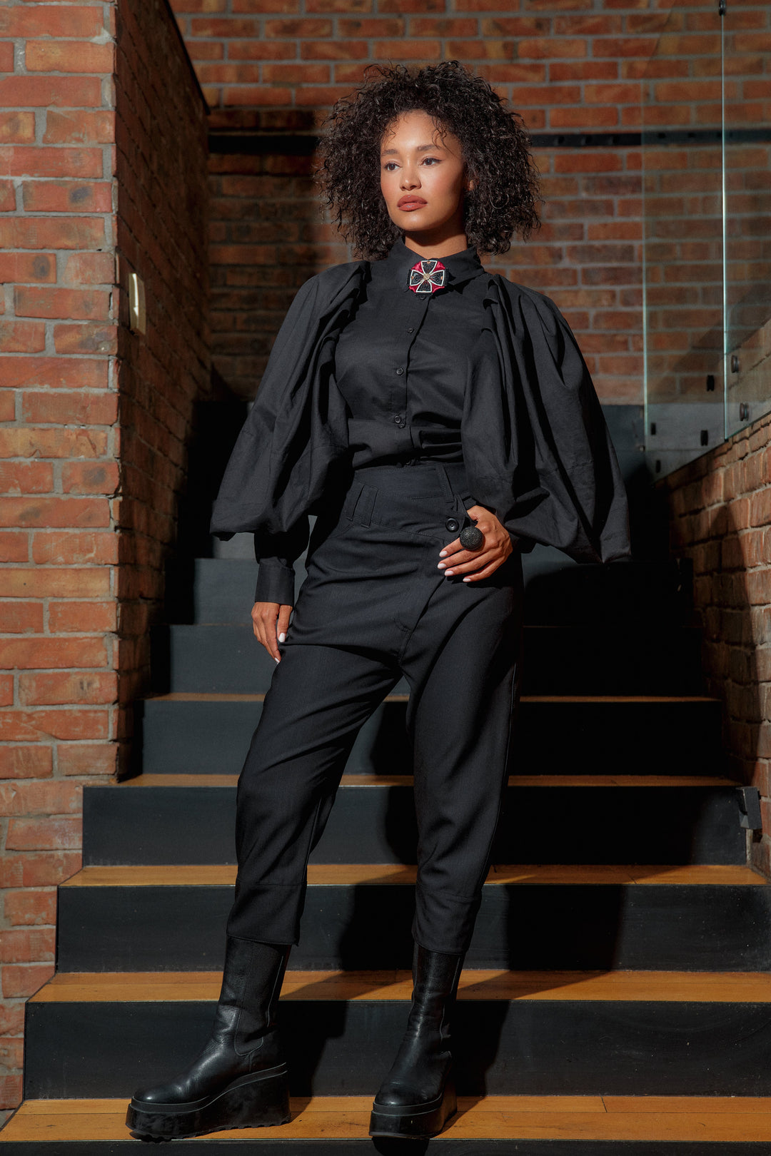 Voluminous sleeves black cotton shirt 