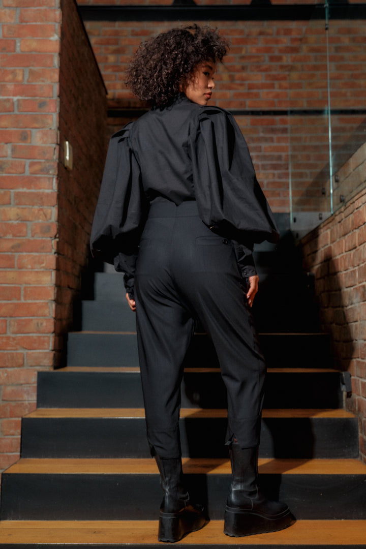 Voluminous sleeves black cotton shirt 