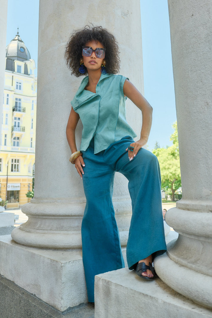 Sculptural Linen top in Green Tea