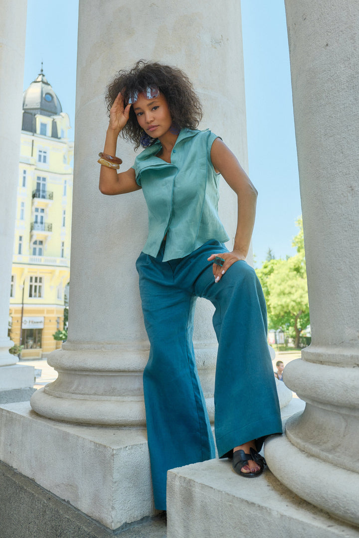 Sculptural Linen top in Green Tea