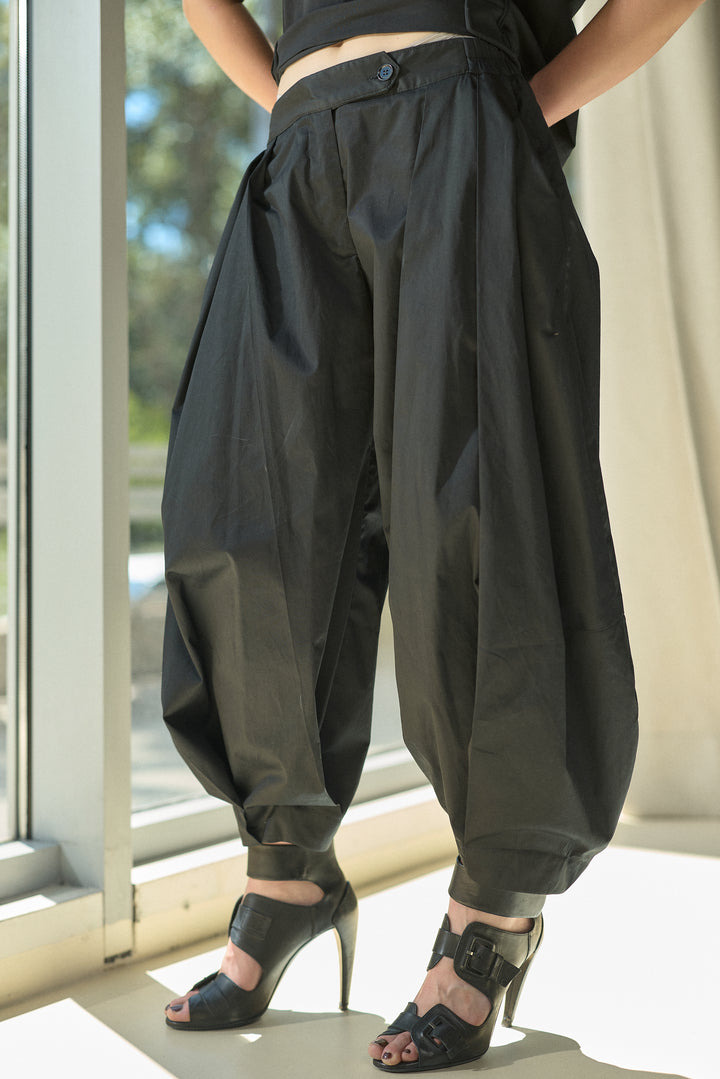 Schwarze Baggy-Hose aus Baumwolle