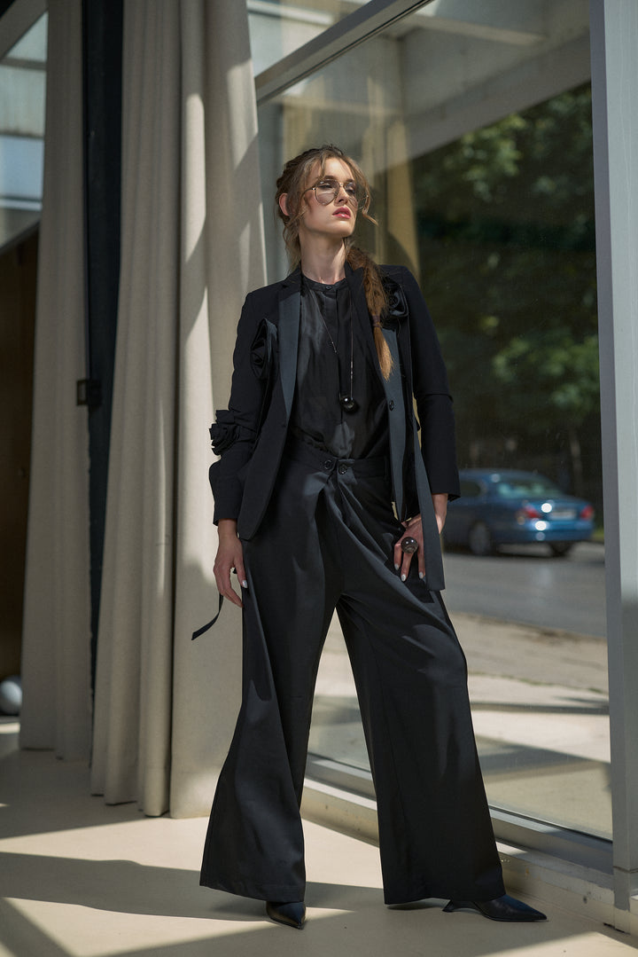 Cool Merino Wool Blazer with Sculptural Roses – Black & Grey