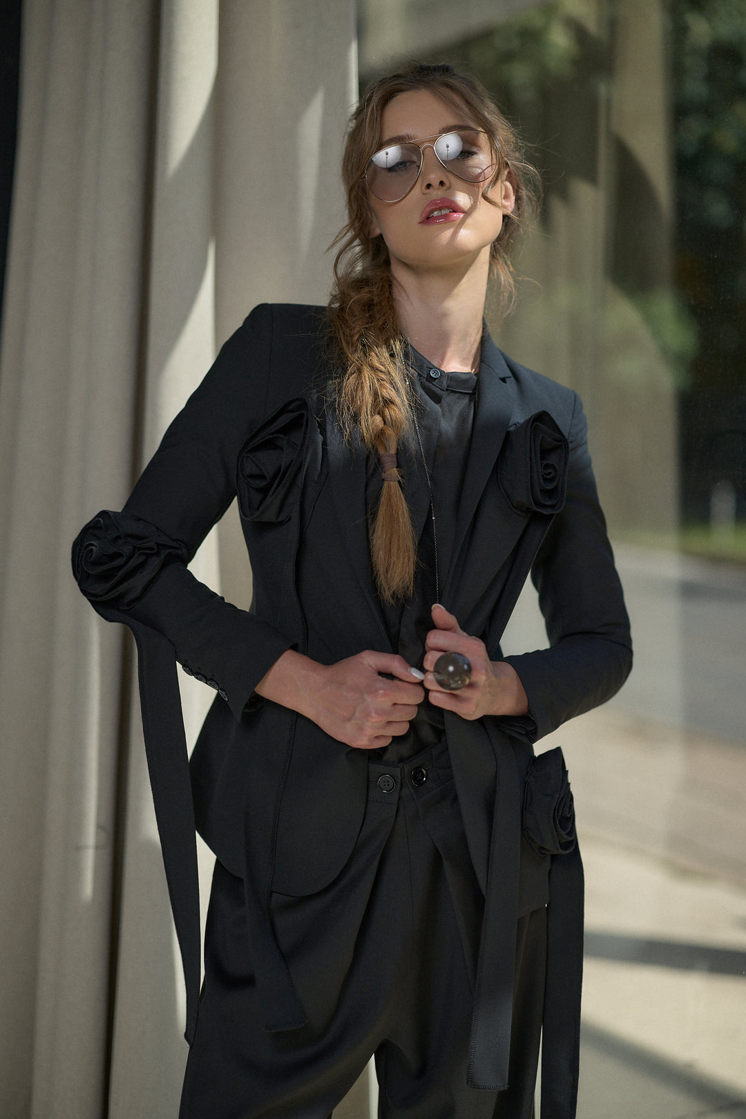 Cool Merino Wool Blazer with Sculptural Roses – Black & Grey