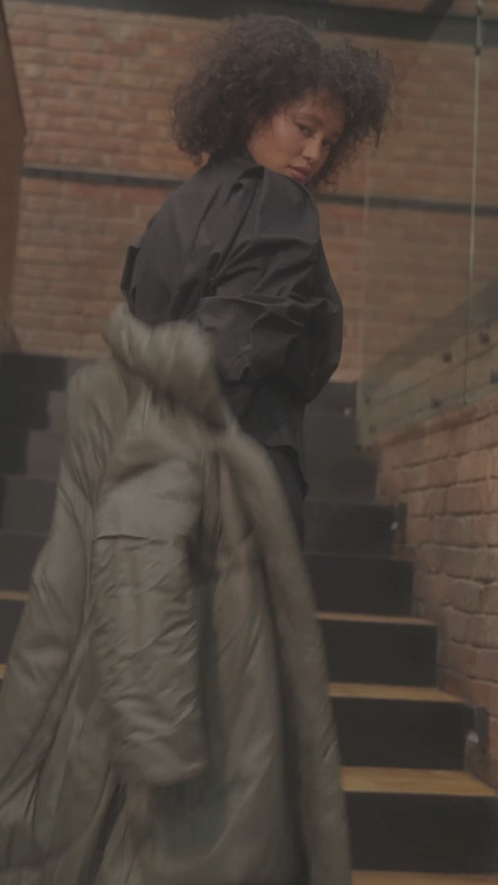 Voluminous sleeves black cotton shirt 