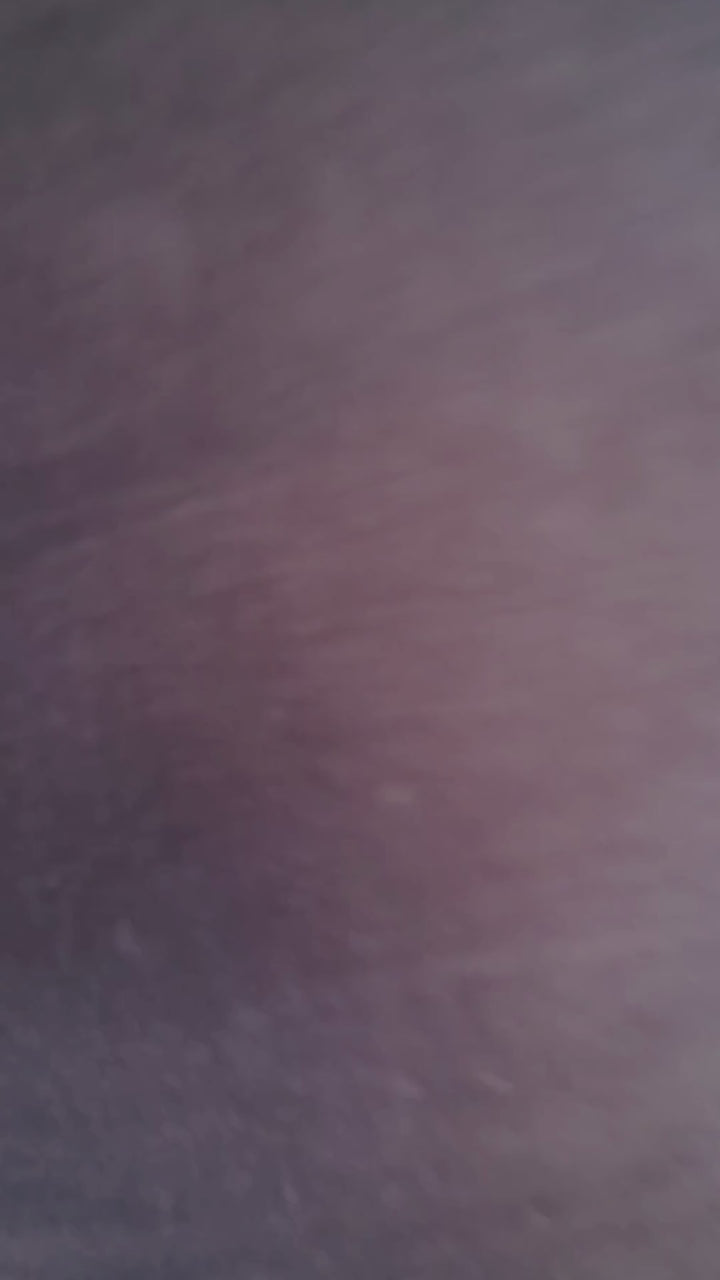 Avantgardistisches weißes Sommerleinenkleid