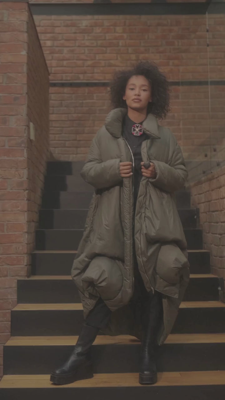 Giacca trapuntata di transizione all'avanguardia