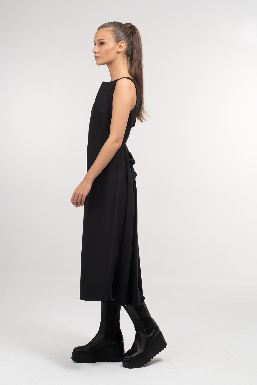 Princess Wool Dress with Bare Back