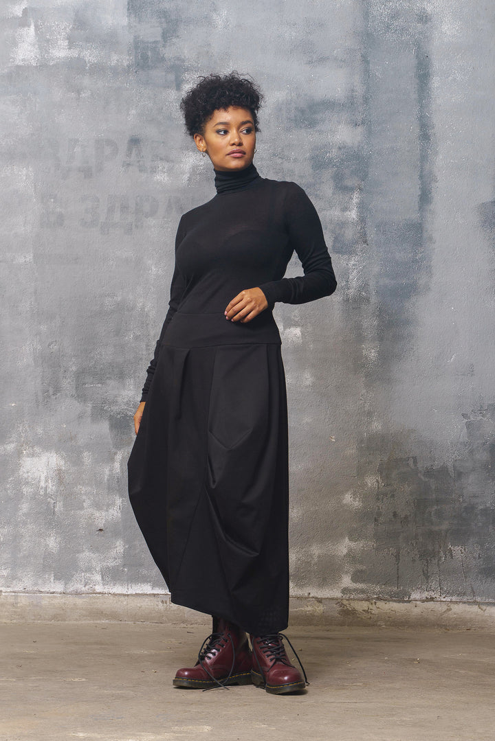 Black Knitted Fabric Mid Waist Skirt