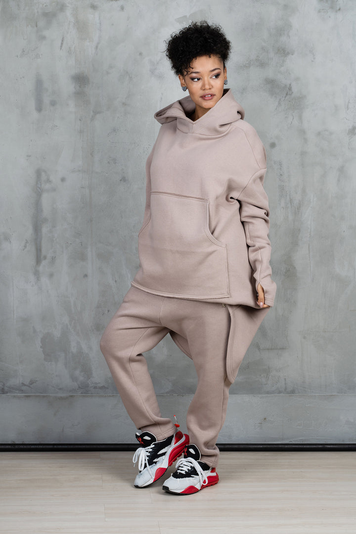 Asymmetrical activewear tracksuit set of sweatshirt and sweatpants